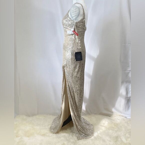 Mac Duggal Ieena Sequin V-Neck Gown size 2 - Picture 8 of 12